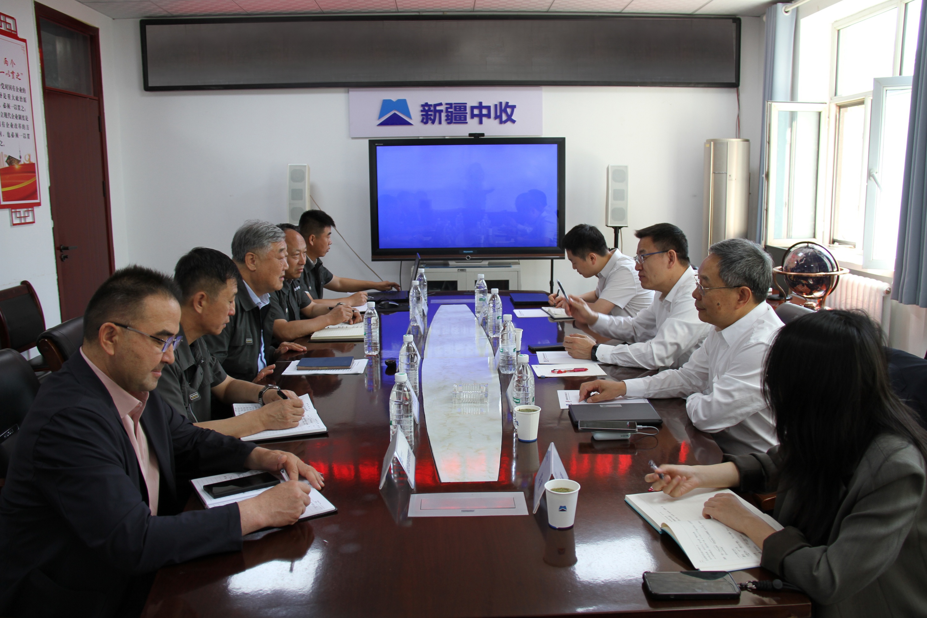 1749111212725171.jpg 国机集团副总经理周开荃一行调研新疆中收2(1).jpg